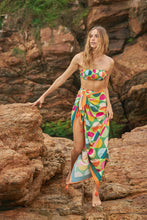 Cargar imagen en el visor de la galería, Set Garden-City Bandeau-Reto Hotpant-Cos
