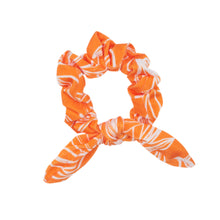 Cargar imagen en el visor de la galería, Trail-Orange Scrunchie
